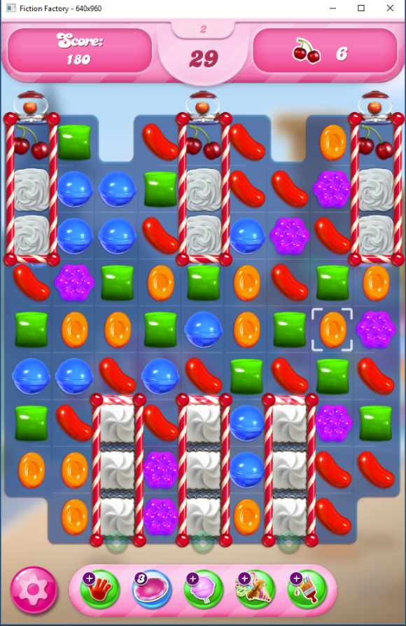 Candy Crush Saga speelveld met verschillende snoepjes. Het bord bevat Candy Cane Hek-blokkers, verticale gestreepte snoepbarrières. Bovenaan is er een roze 'Score: 180' banner met een zetenteller die '29' weergeeft en een kersenopdracht die '6' toont. Onderaan worden booster-iconen voor het spel weergegeven